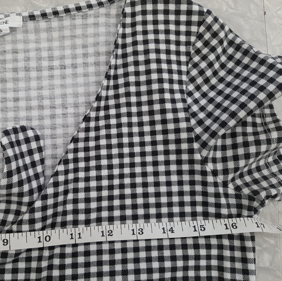 Black and white gingham top with tie size large - Picture 6 of 7